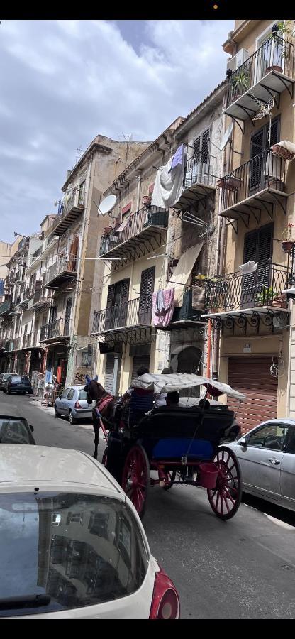 La Casa Di Tabbi Apartment Palermo Luaran gambar